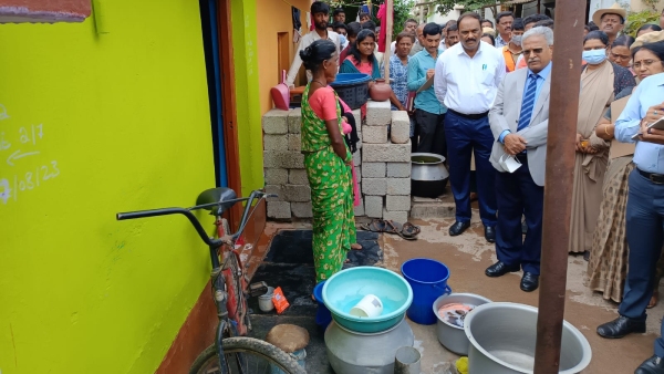 Contaminated water consumption case: Lokayukta Justice visits Kavadigarahatti