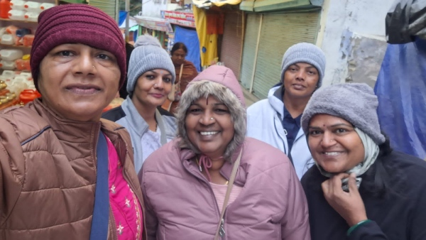 Chitradurgas Three women stuck in Kedarnath Chitradurgas Three women stuck in Kedarnath