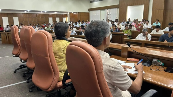 Minister Krishna Byre Gowda has gave deadline to clear pending disputes