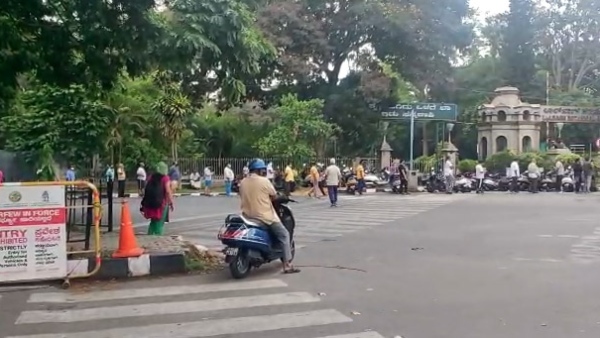  Lalbagh Flower Show: Traffic Advisory, Parking Details