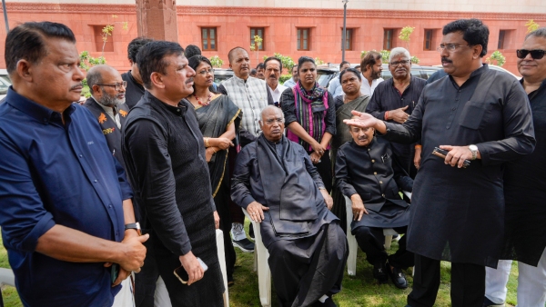 mallikarjun-kharge-alleged-he-was-insulted