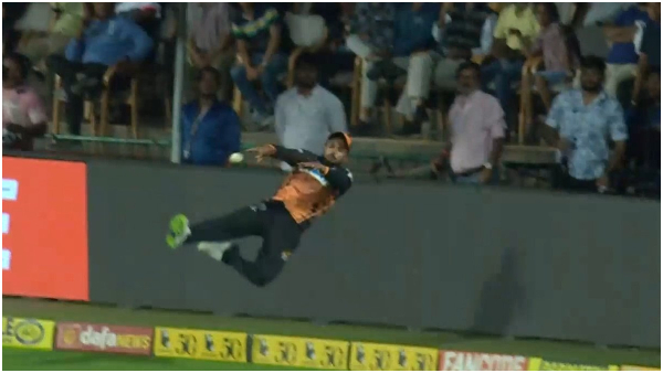 Manish Pandeys SIX Secures Victory for Hubballi Tigers in Maharaja Trophy KSCA T20 Final Manish Pandeys SIX Secures Victory for Hubballi Tigers in Maharaja Trophy KSCA T20 Final