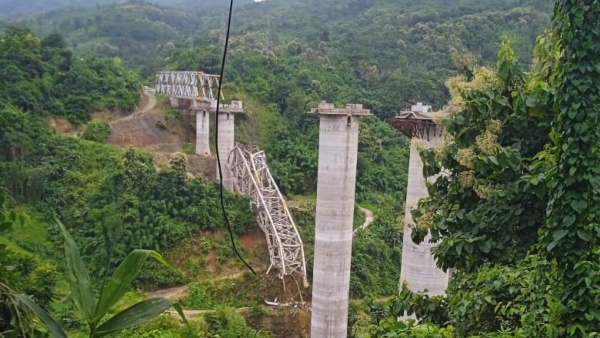 17 killed after under-construction railway bridge collapses in Mizoram