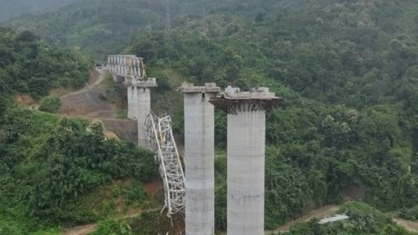 17 killed after under-construction railway bridge collapses in Mizoram