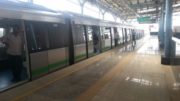 platform-screen-door-system-in-namma-metro
