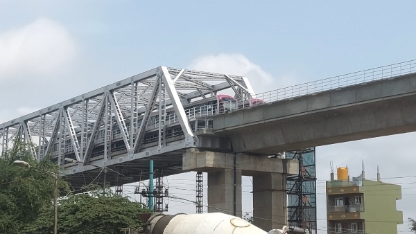 Byappanahalli- KR Pura Metro: BMRCL Conduct Load Testing of Open Web Girder at Benniganahalli