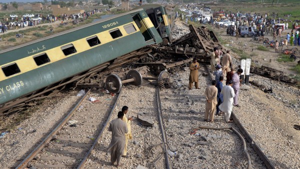 Pakistan Train Accident death toll raised to 30