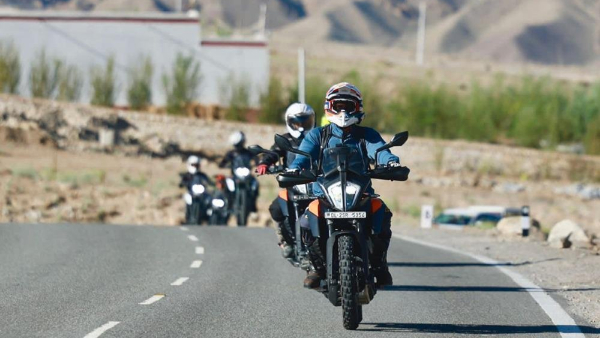 rahul-gandhi-takes-motorcycle rahul-gandhi-takes-motorcycle