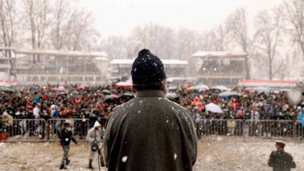 Rahul Gandhis Given flying kiss in Lok Sabha: Smriti Irani objects to Congress leaders gesture