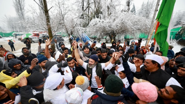 Rahul Gandhis Given flying kiss in Lok Sabha: Smriti Irani objects to Congress leaders gesture