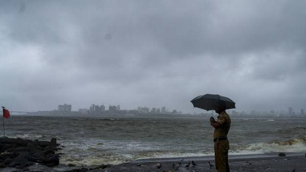 Bengaluru Rain: 40% Shortage of Rainfall Ignites Temperature Surge in Karnatakas Capital