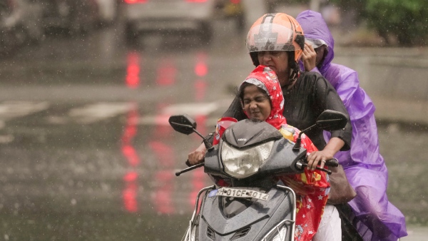 Bengaluru Rain: 40% Shortage of Rainfall Ignites Temperature Surge in Karnatakas Capital