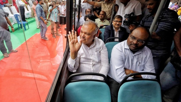 Karnataka Government plans to launch cab aggregator app like Ola, Uber