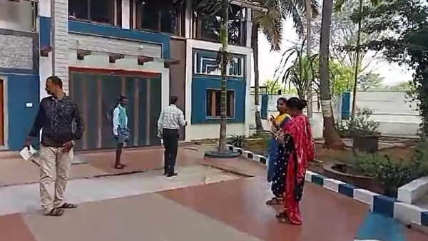 Lokayukta raid on BBMP officer Natarajus house in Shivanahalli village