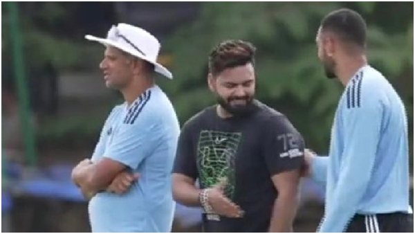 rishabh-pant-makes-a-visit-to-india