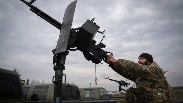 Russia & Ukraine troops countinues there fight