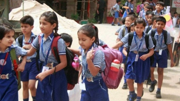 Government decision to close 1695 illegal schools in state