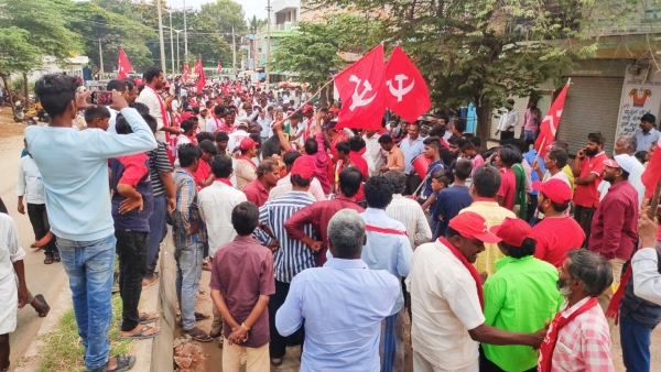 CPI(M) condemns diverting Rs 11,000 crore sc-st fund to guarantee schemes CPI(M) condemns diverting Rs 11,000 crore sc-st fund to guarantee schemes