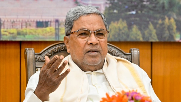 CM Siddaramaiah Government Gift For Women In Varamahalakshmi Festival 