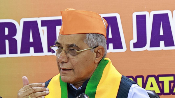 Gandhi family not allowing Mallikarjun Kharge to function independently Said MP Lahar Singh Siroya Gandhi family not allowing Mallikarjun Kharge to function independently Said MP Lahar Singh Siroya