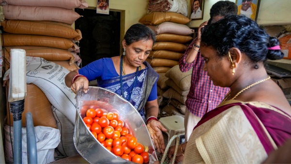 Paytm sells nearly 6,000 kg tomatoes within a week- Know the interesting details