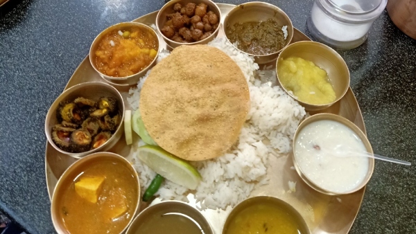 Tomato Price: 28% increase in veg thali price - big trouble for vegetarians in India