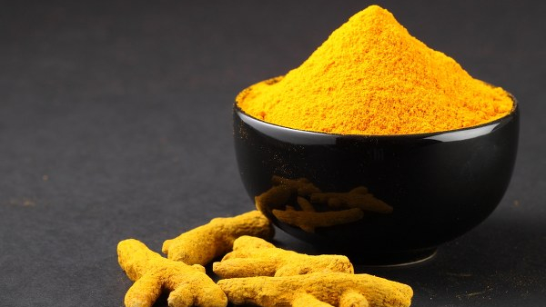 Vastu tricks with turmeric to attract wealth in kannada