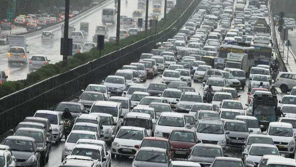 Purchase of vehicles is more in other districts than Bengaluru 