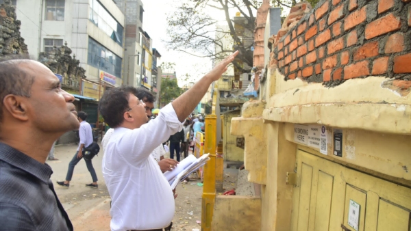 VV Puram Food Street Renovation Work Is Progressing Full Swing, BBMP Official Visited And Inspected
