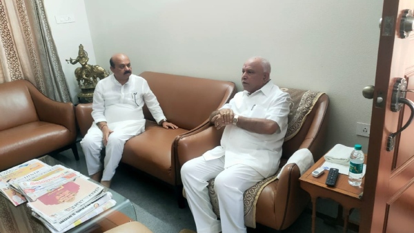Fear of defection of BJP MLAs: Meeting at Yediyurappas house, two absent