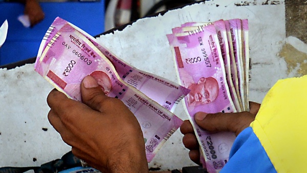 2000-notes-are-exchanged-till-date-in-banks