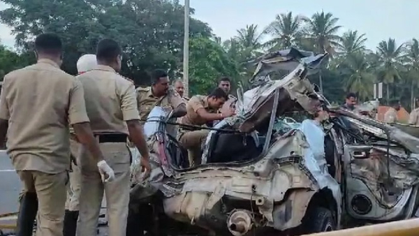 Three Died Due To Car Accident At Bengaluru