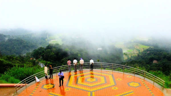 amazing-places-in-karnataka-to-visit-in-september