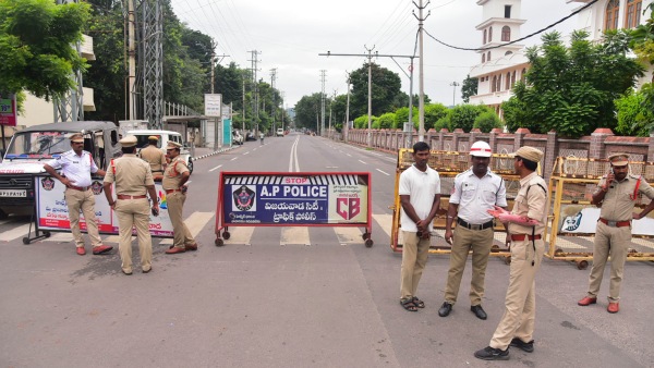 Andhra Pradesh bandh to protest Chandrababu Naidus arrest 