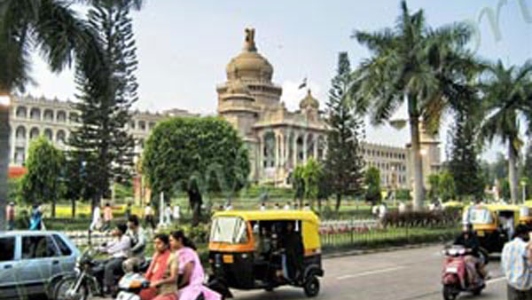 Bengaluru Bandh on September 11, traffic of autos, taxis and buses will be suspended Bengaluru Bandh on September 11, traffic of autos, taxis and buses will be suspended