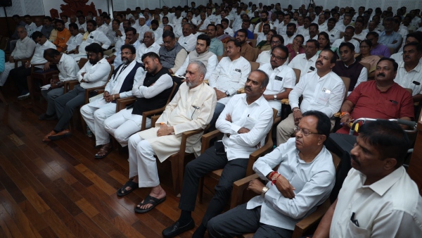 BJP vs BJP in Karnataka: List of Leaders Absent in BL Santosh Meeting: Here are the Surprising Names