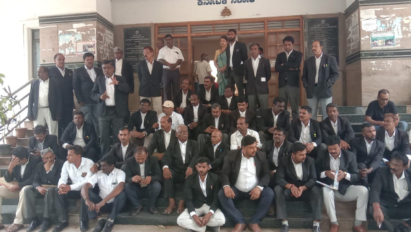 Discover how protest going on in Karnataka for Cauvery