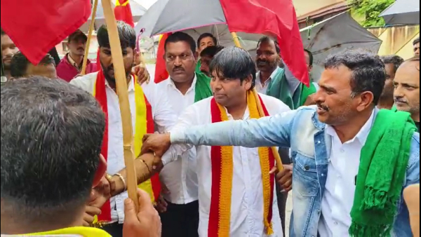 Cauvery dispute: good response for karnataka bandh at Chikkamagaluru district Cauvery dispute: good response for karnataka bandh at Chikkamagaluru district