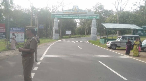 Cauvery Dispute: Tamil Nadu Vehicle Blocked At The Karnataka Border Cauvery Dispute: Tamil Nadu Vehicle Blocked At The Karnataka Border