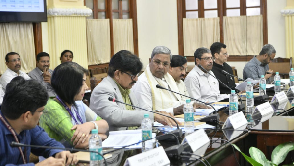 cm-siddaramaiah-held-meeting