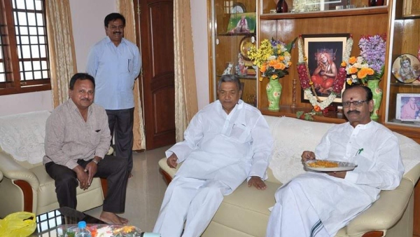 Former MLA T.GuruSiddana Gowda And His Sons Have Been Expulsion From The BJP