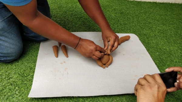 eco-friendly-ganapati-made-at-home