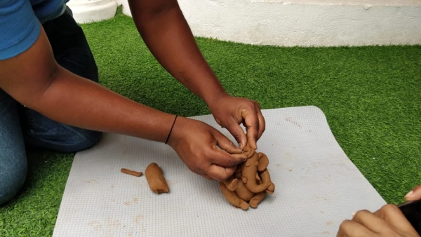 eco-friendly-ganapati-made-at-home