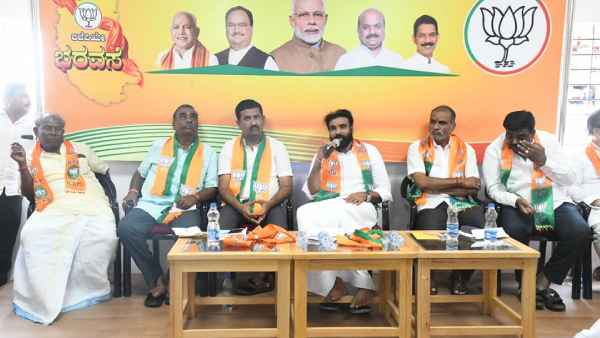 former-minister-b-sriramulu-sarcasm