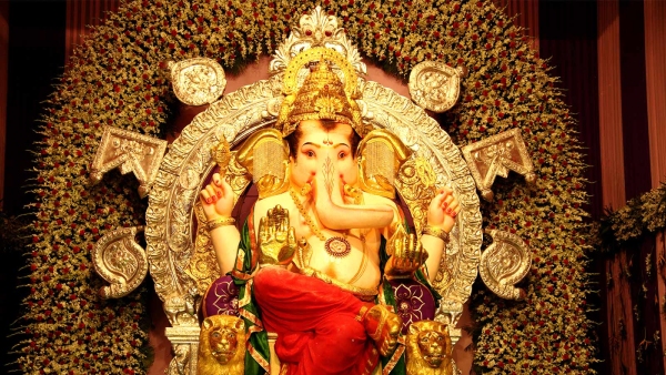 Richest Ganapati : Mumbais richest Ganesh Pandal takes Rs 360 crore insuranc Richest Ganapati : Mumbais richest Ganesh Pandal takes Rs 360 crore insuranc