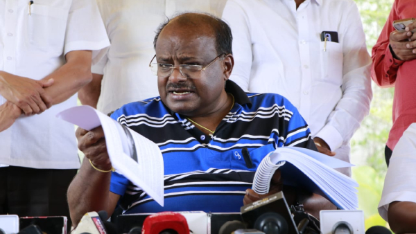 hd-kumaraswamy-angry-over-siddaramaiah
