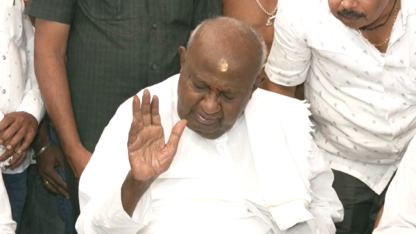 Former prime minister H.D.Deve Gowda reaction in Hassan taluks Bailahalli village on Cauvery dispute,