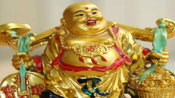 Things to place on your work table to attract good luck in kannada