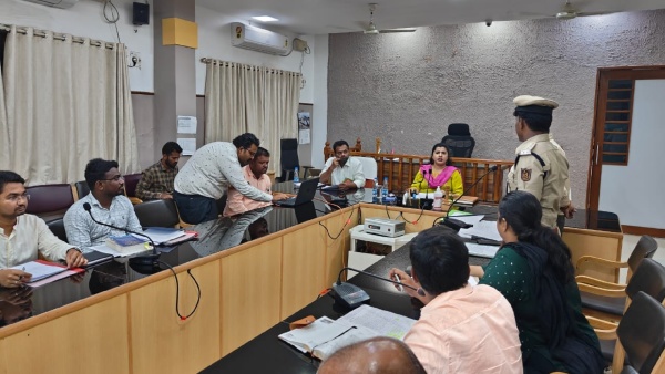 Control Illegal Sand Mining And Transport Kalaburagi DC Directions To Officials