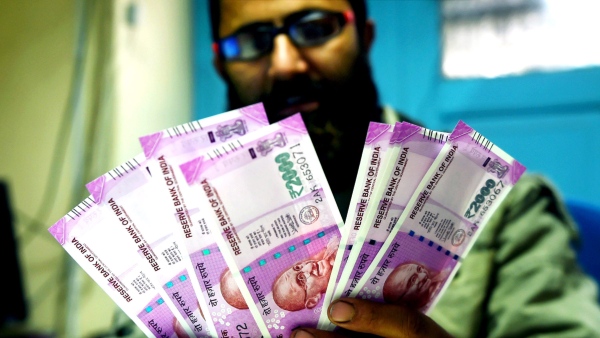 Indian Household Savings Dropped by 55% in Financial Year 2023: Says SBI Report